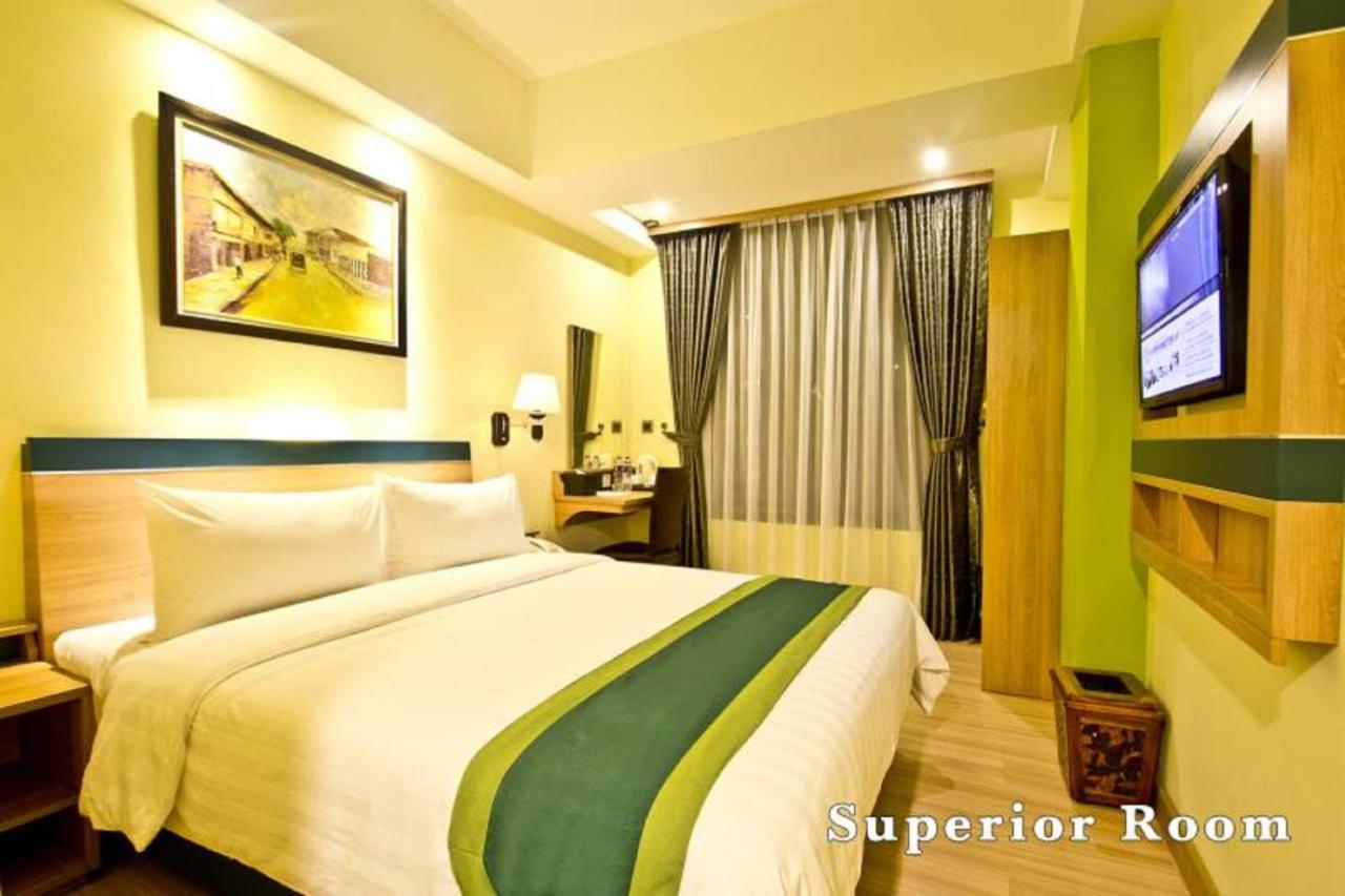 Green Batara Hotel Bandung Exteriör bild