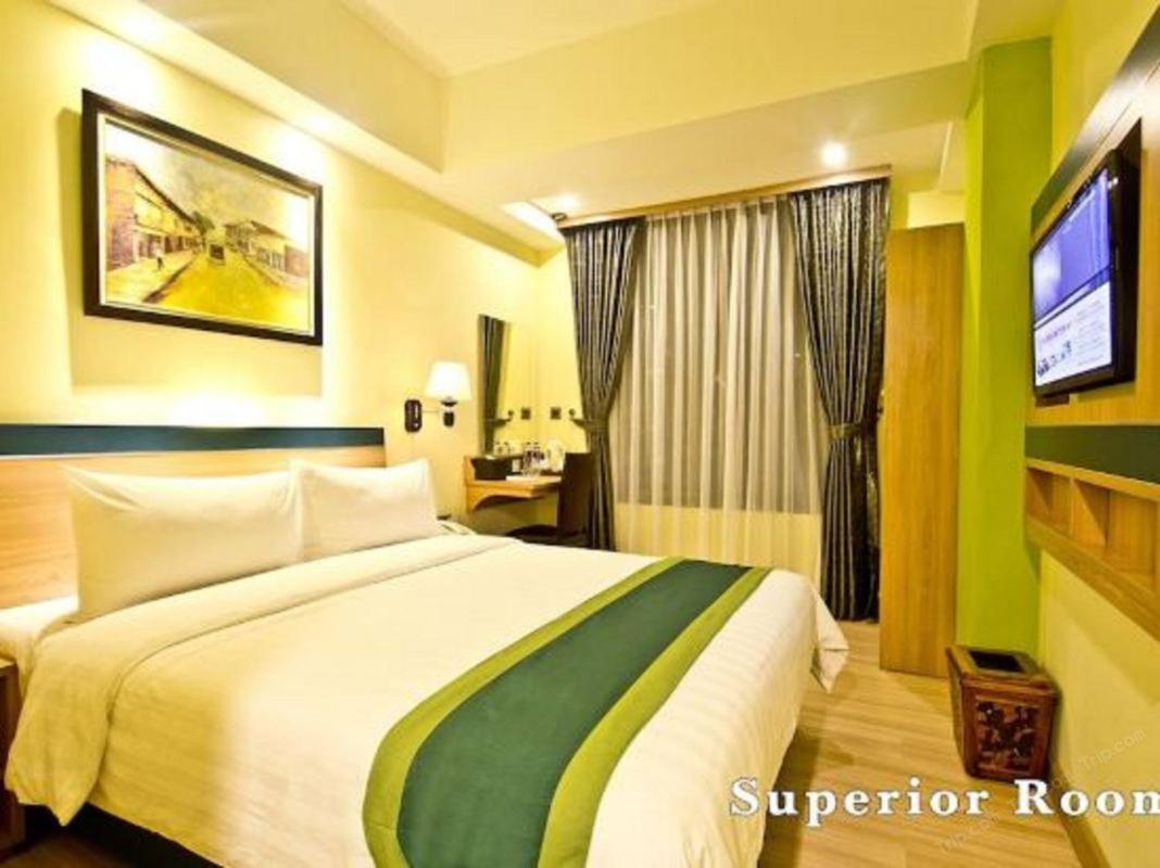 Green Batara Hotel Bandung Exteriör bild