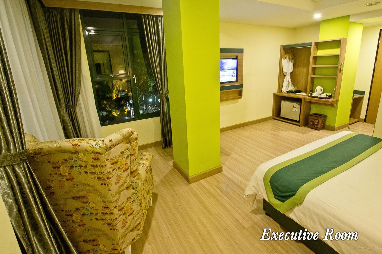 Green Batara Hotel Bandung Exteriör bild