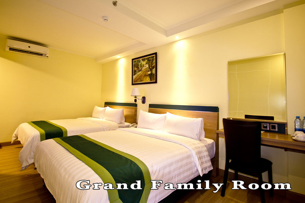 Green Batara Hotel Bandung Exteriör bild