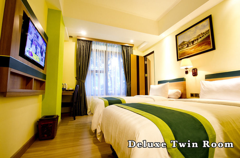 Green Batara Hotel Bandung Exteriör bild